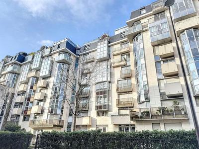 Appartement - 99 m² - 5 pièces