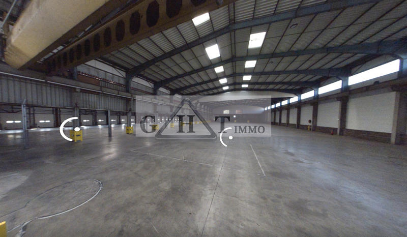 Entrepôt - 5 617 m²