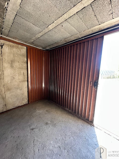 Parking / Garage - 19 m²