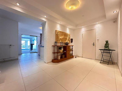 Maison - 380 m² - 11 pièces