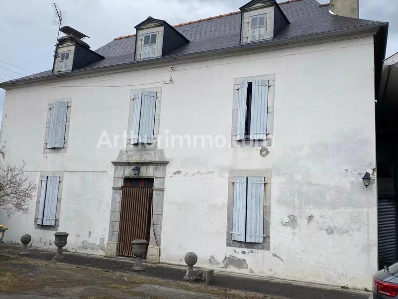 Maison - 400 m² - 12 pièces