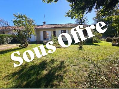 Maison - 90 m² - 5 pièces