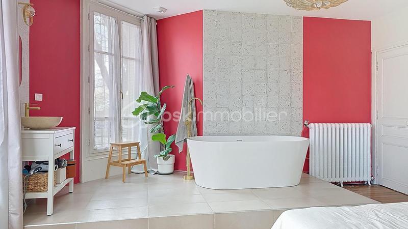 Propriété - 280 m² - 10 pièces