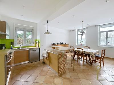 Maison - 177 m² - 6 pièces