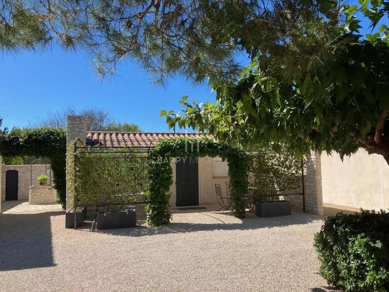 Maison - 205 m² - 7 pièces