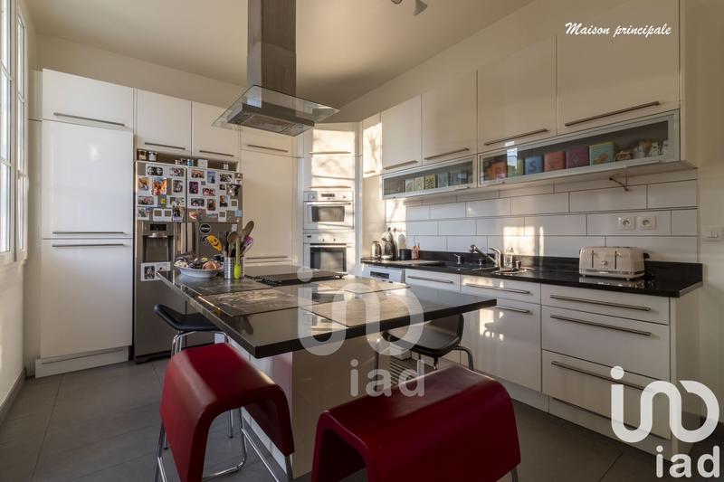 Maison - 276 m² - 13 pièces