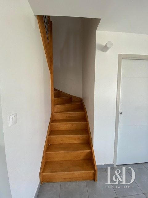 Maison traditionnelle - 132 m² - 7 pièces