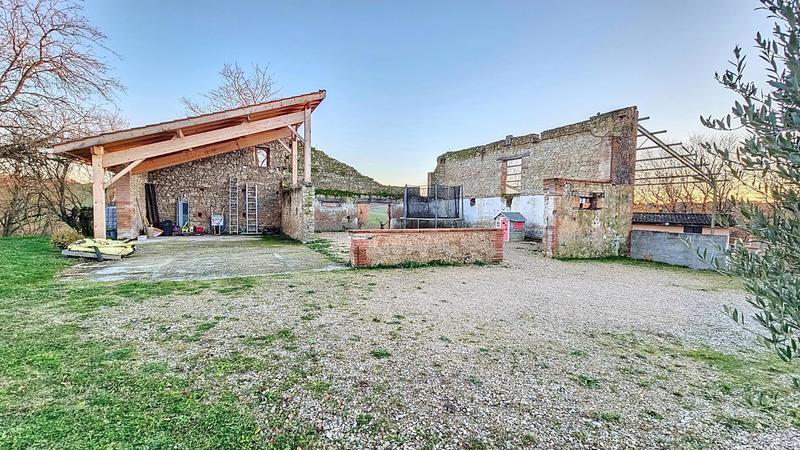 Maison - 330 m² - 9 pièces