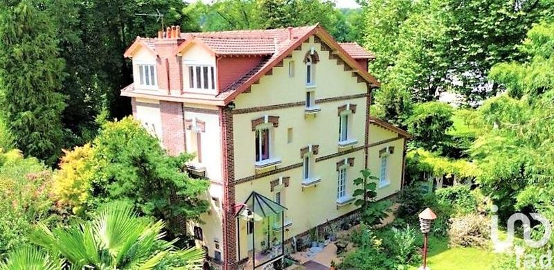 Maison - 315 m² - 12 pièces