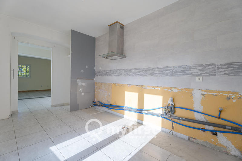 Maison - 108 m² - 4 pièces