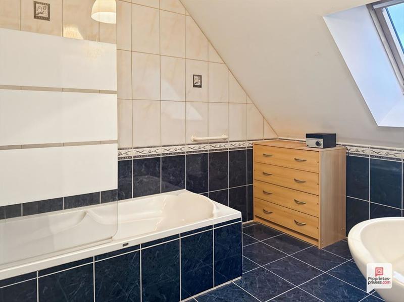 Maison - 100 m² - 6 pièces