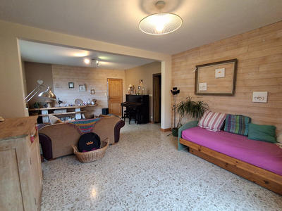 Maison - 280 m² - 9 pièces