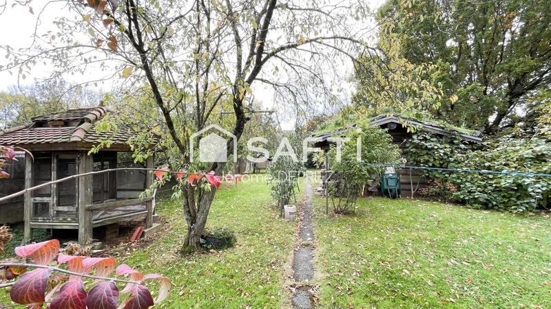 Maison - 180 m² - 10 pièces