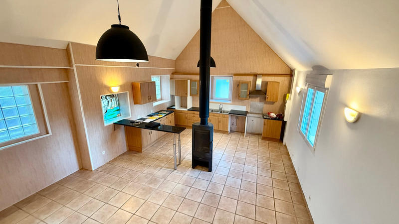 Maison - 90 m² - 3 pièces