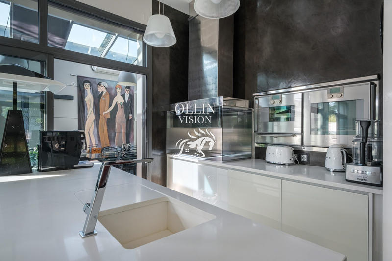 Villa - 230 m² - 8 pièces