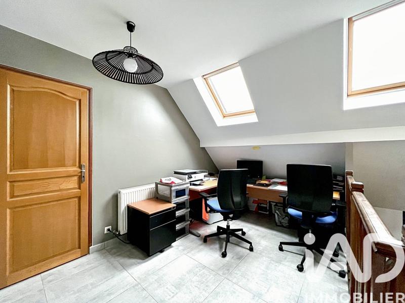 Maison - 235 m² - 7 pièces