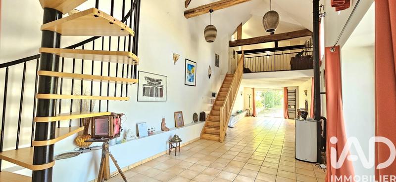 Maison - 250 m² - 10 pièces