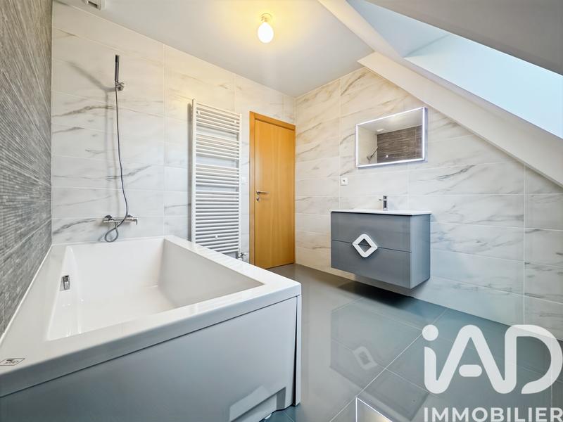 Maison - 100 m² - 4 pièces