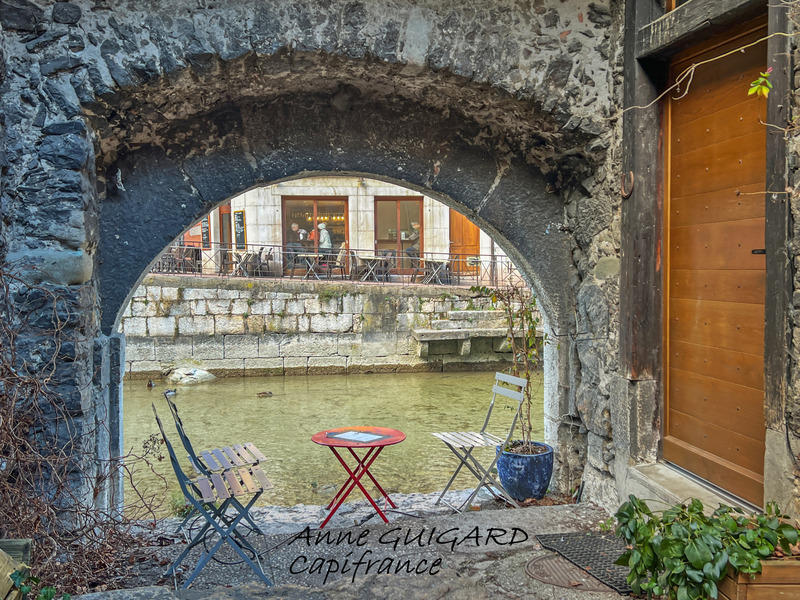 Appartement ancien - 159 m² - 4 pièces