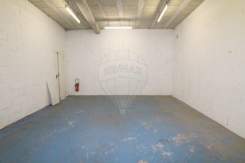 Local commercial - 322 m² - 4 pièces