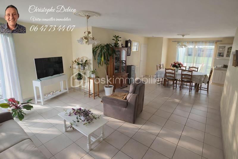 Maison traditionnelle - 90 m² - 4 pièces