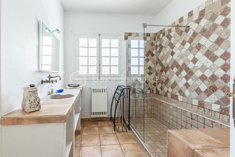 Maison - 259 m² - 9 pièces