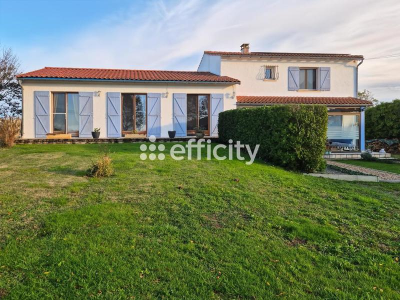 Pavillon - 218 m² - 9 pièces