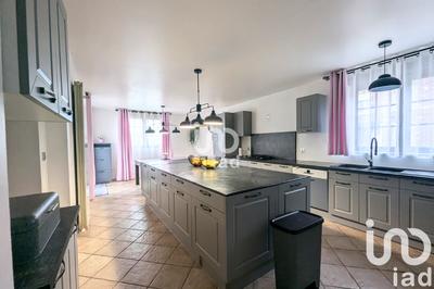 Maison - 215 m² - 7 pièces