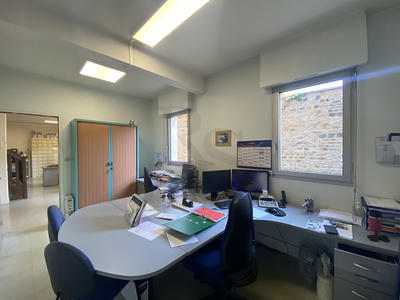 Local commercial - 118 m² - 5 pièces