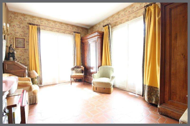 Maison - 208 m² - 9 pièces