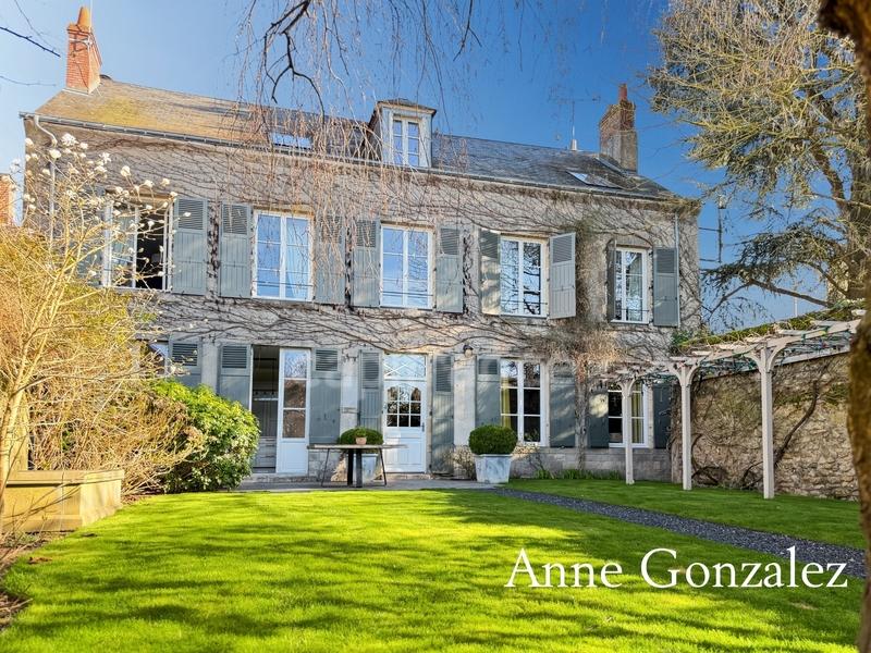 Maison bourgeoise - 275 m² - 9 pièces