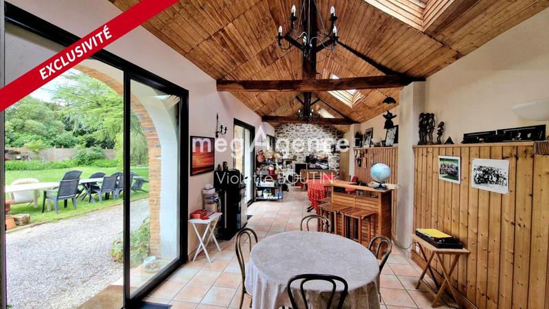 Maison - 350 m² - 12 pièces