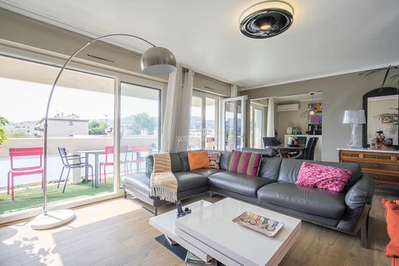 Appartement - 100 m² - 4 pièces