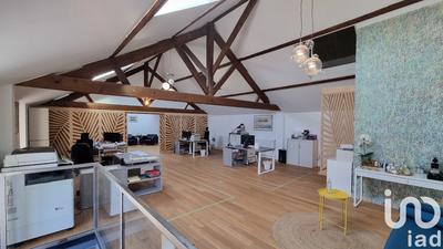 Maison - 329 m² - 10 pièces