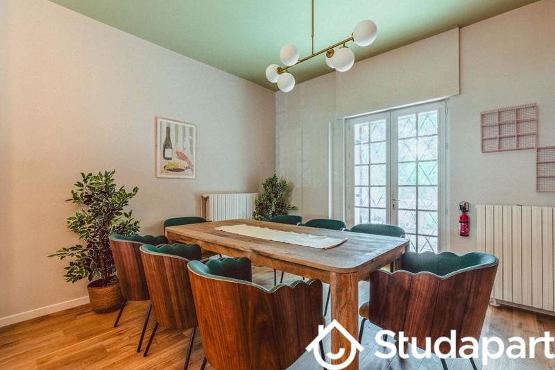 Chambre - 10 m² - 1 pièce