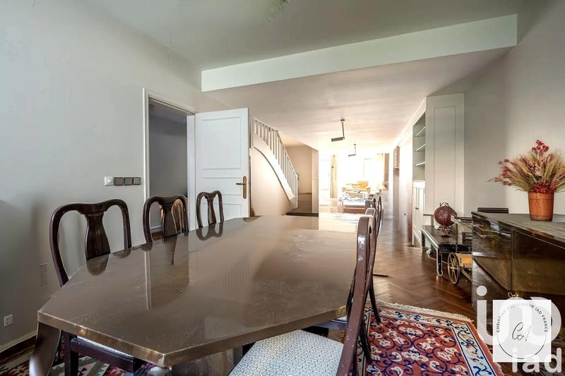 Duplex - 218 m² - 7 pièces