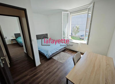 Maison - 96 m² - 6 pièces