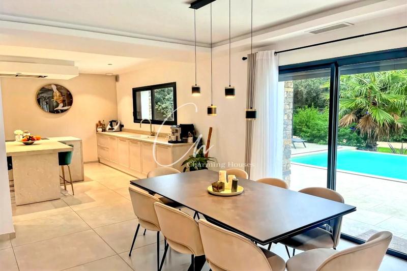 Maison - 187 m² - 6 pièces