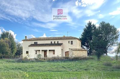 Maison - 200 m² - 8 pièces