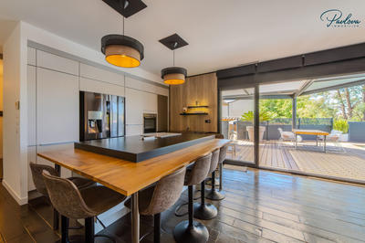 Villa - 205 m² - 6 pièces