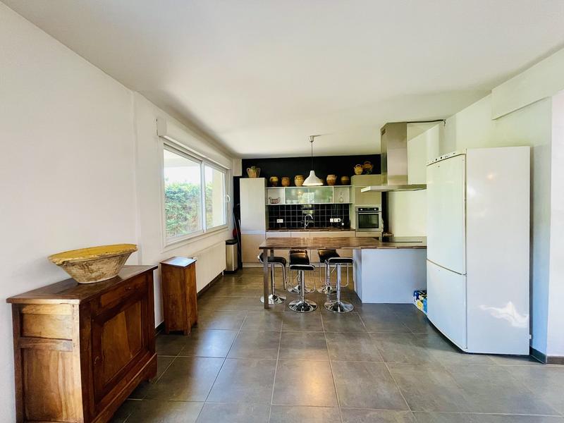 Maison - 189 m² - 8 pièces