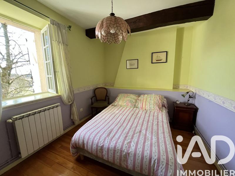 Maison - 200 m² - 8 pièces