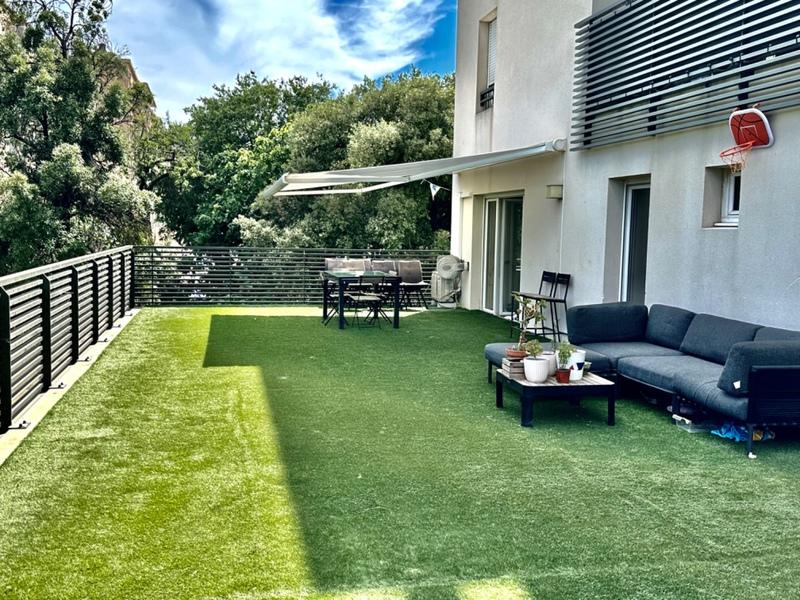 Appartement - 100 m² - 4 pièces