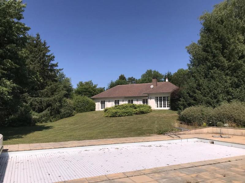 Maison - 224 m² - 7 pièces