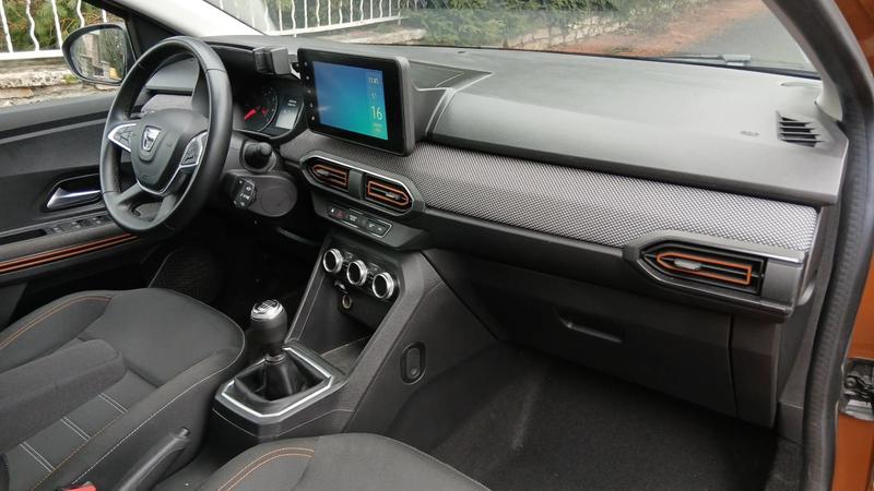 Dacia Sandero III 1.0 TCe 90 Stepway Confort