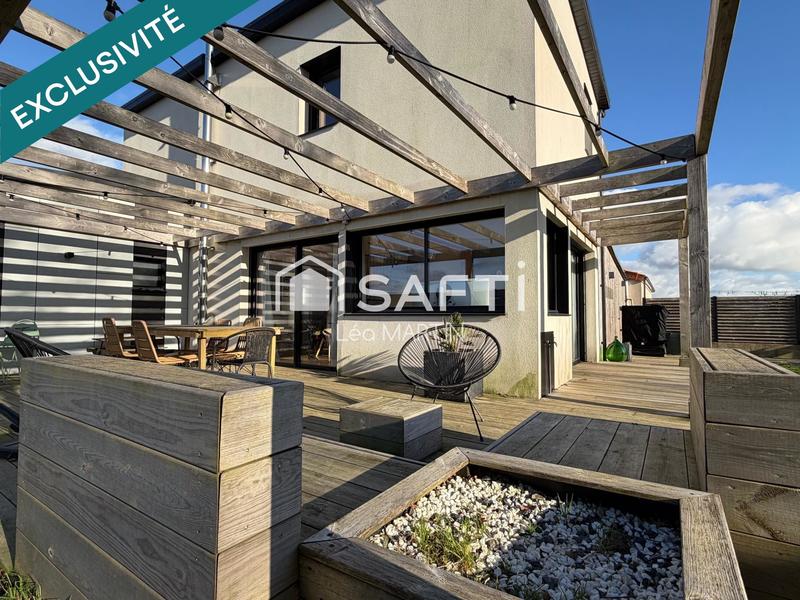 Maison - 99 m² - 5 pièces