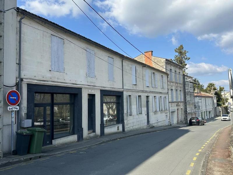 Maison de ville - 280 m² - 9 pièces