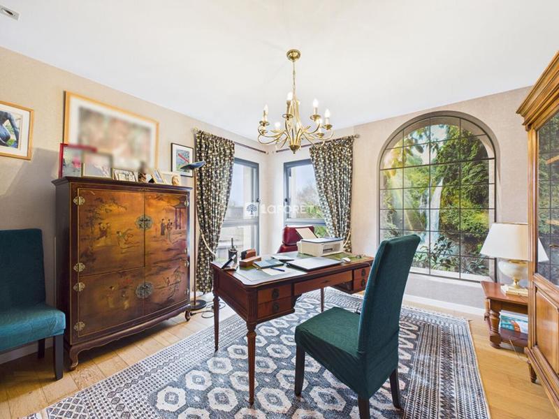 Maison - 186 m² - 5 pièces