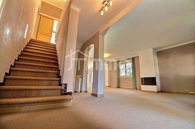 Villa - 189 m² - 7 pièces