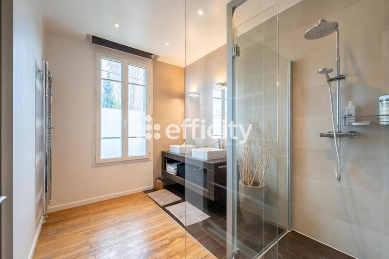 Maison - 175 m² - 7 pièces